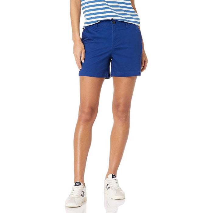 Women Mid Rise Slim Shorts